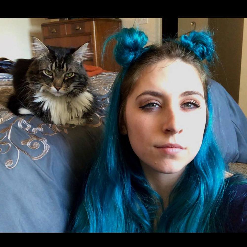 Meet your Posher, Alysajaide